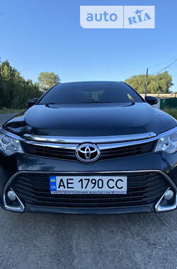 Седан Toyota Camry 2017 в Дніпрі