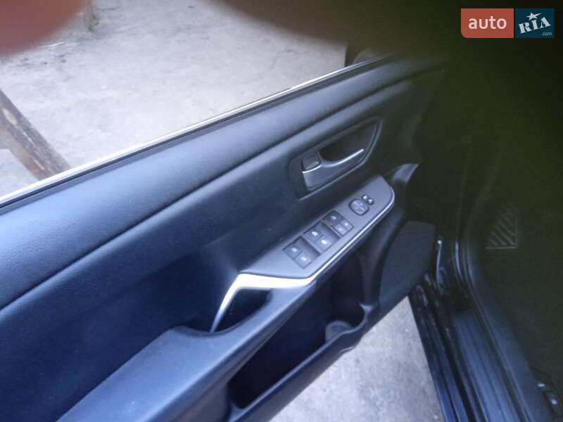 Седан Toyota Camry 2015 в Хмільнику