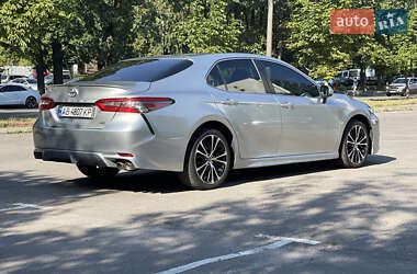 Седан Toyota Camry 2017 в 