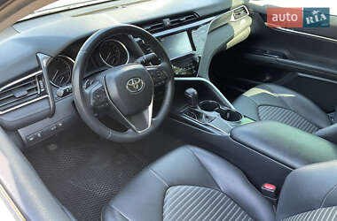 Седан Toyota Camry 2017 в 