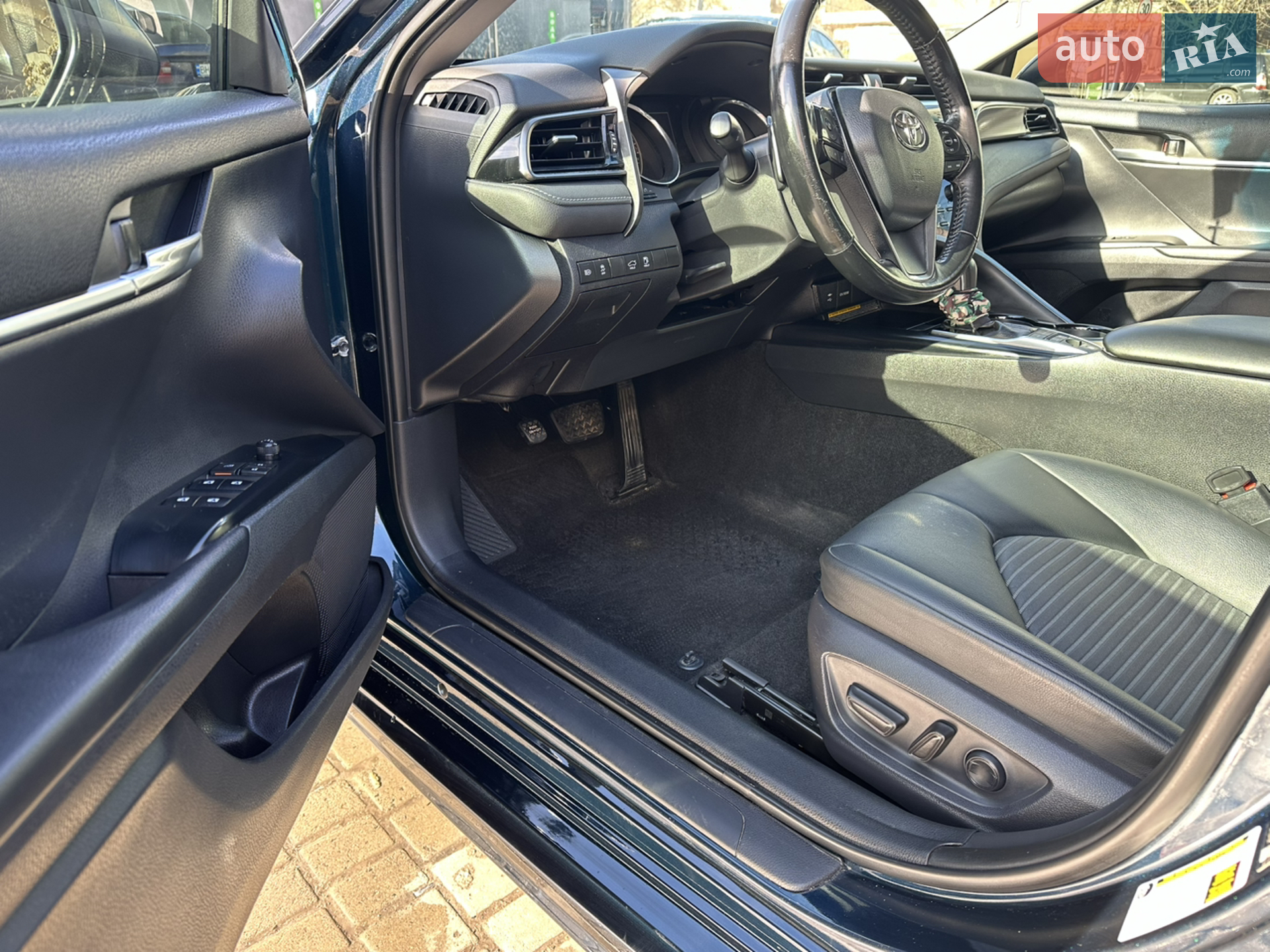 2019 Toyota Camry - мініатюра 12