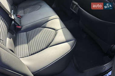 Седан Toyota Camry 2019 в 