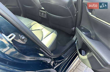 Седан Toyota Camry 2019 в 