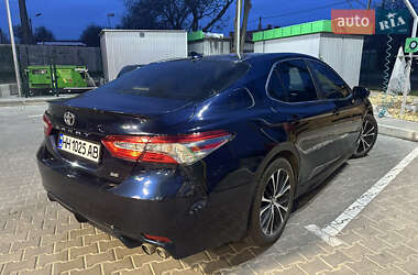 Седан Toyota Camry 2019 в 