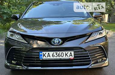 Седан Toyota Camry 2024 в Києві