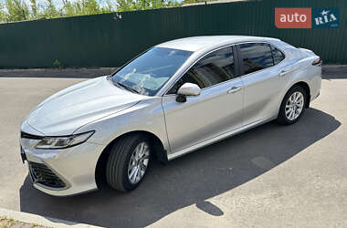 Седан Toyota Camry 2023 в Виннице