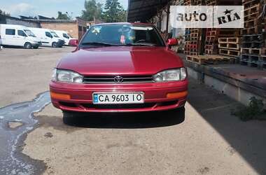 Седан Toyota Camry 1991 в Черкасах