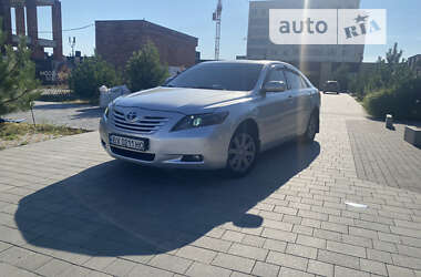 Седан Toyota Camry 2006 в Хмельницком