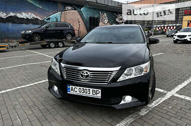 Седан Toyota Camry 2012 в Луцке