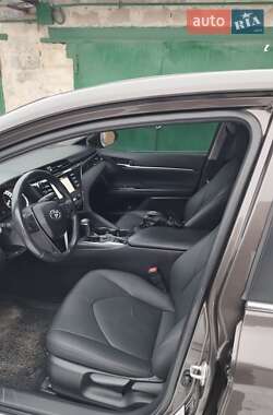 Седан Toyota Camry 2018 в 