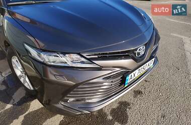 Седан Toyota Camry 2018 в 