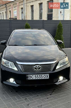 Седан Toyota Camry 2012 в Черкасах