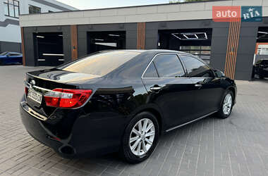 Седан Toyota Camry 2012 в Черкасах