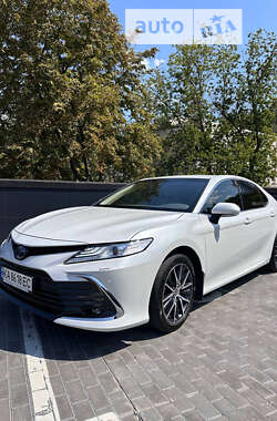 Седан Toyota Camry 2021 в Киеве