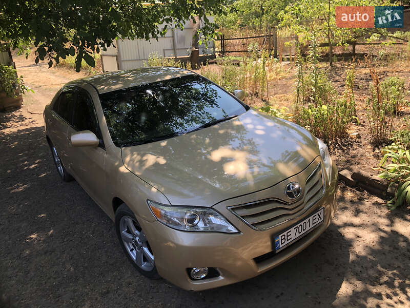 Седан Toyota Camry 2010 в Первомайську