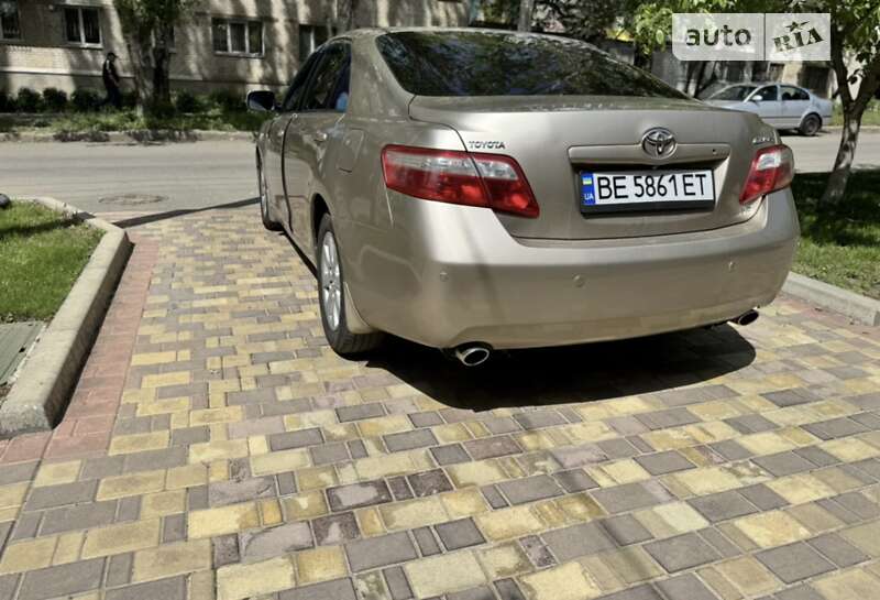 Седан Toyota Camry 2008 в Николаеве