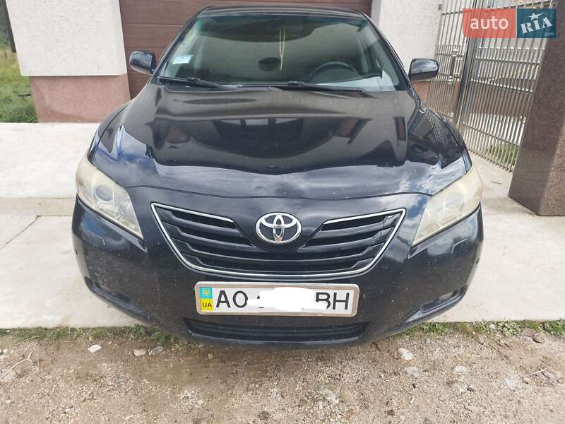 Седан Toyota Camry 2006 в Нижній Апші