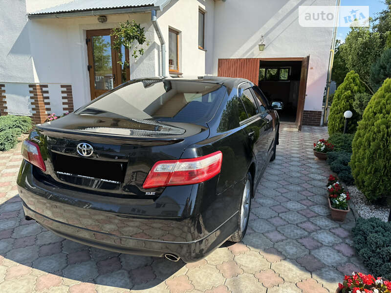 Седан Toyota Camry 2008 в Львові