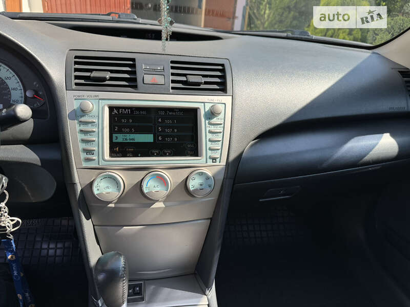 Седан Toyota Camry 2008 в Львові
