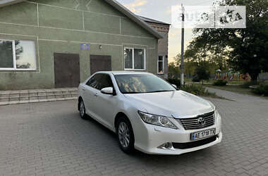 Седан Toyota Camry 2011 в Павлограді