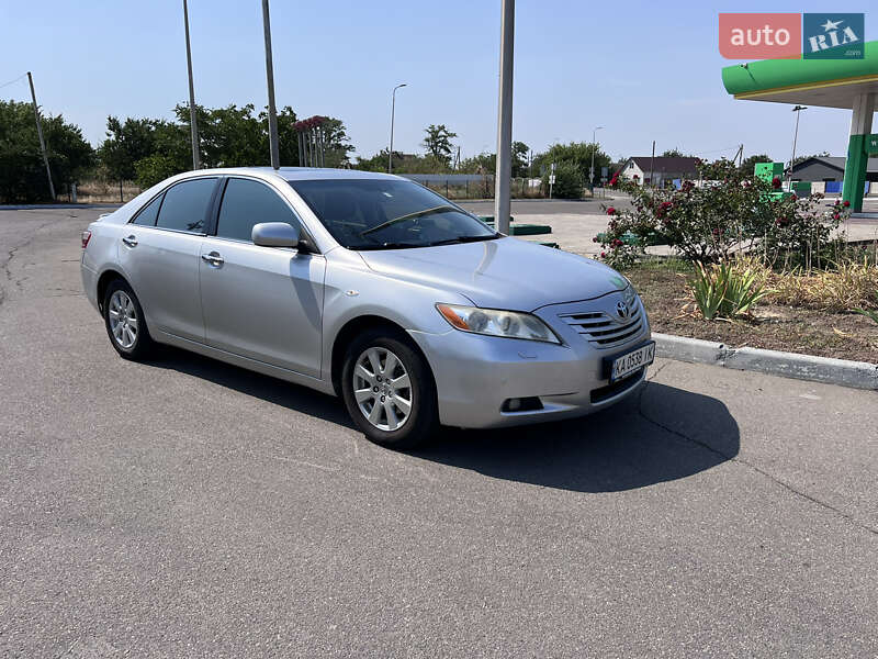 Седан Toyota Camry 2008 в Новой Одессе