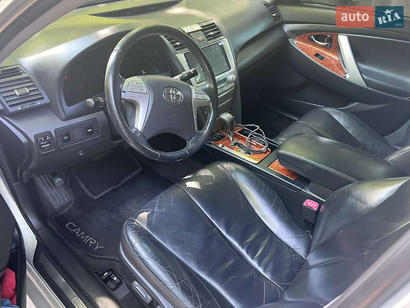 Седан Toyota Camry 2008 в Новой Одессе