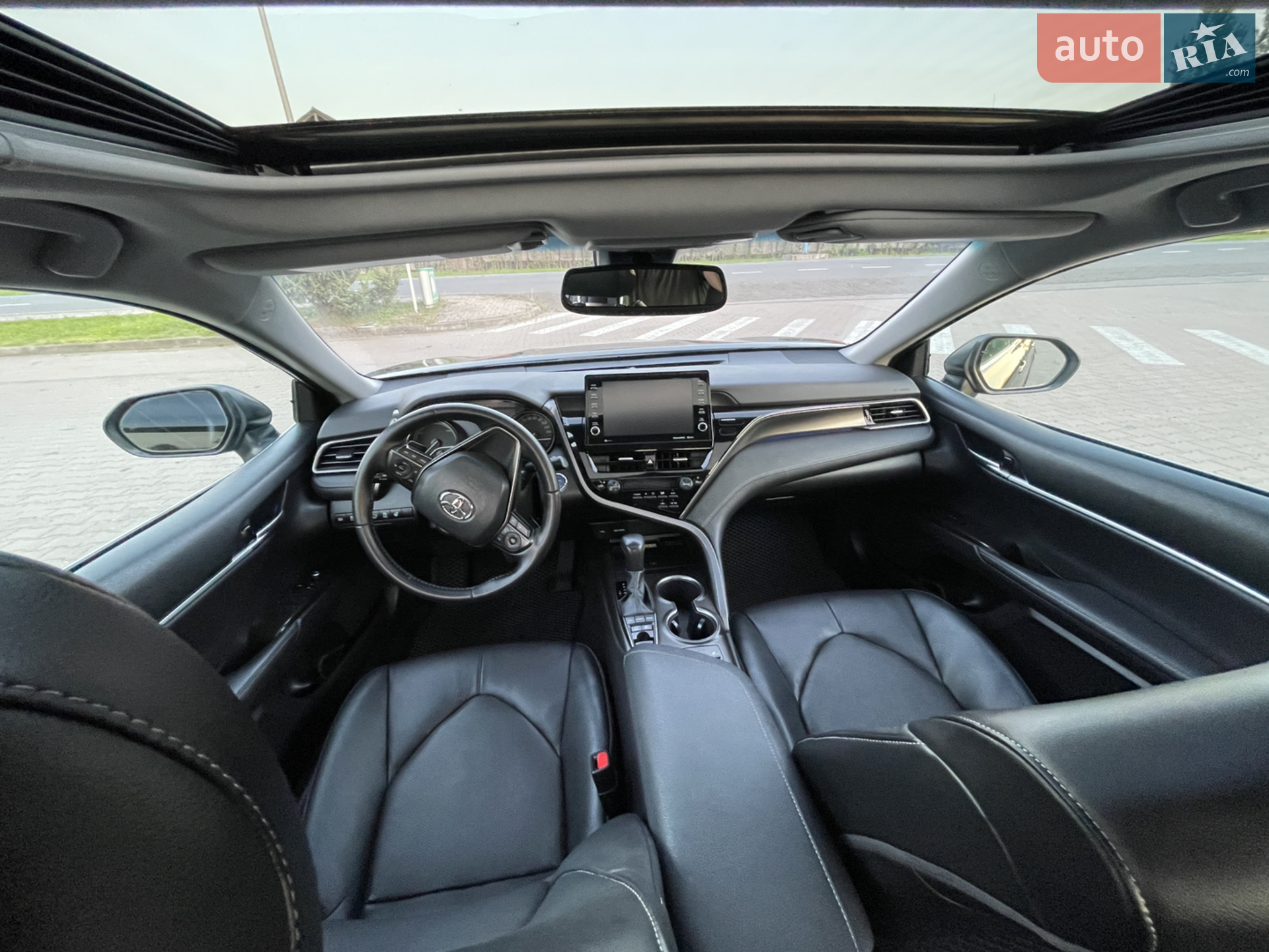 2022 Toyota Camry - мініатюра 2