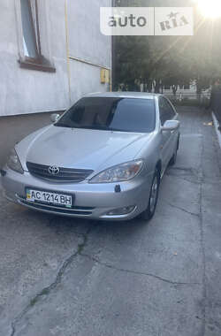 Седан Toyota Camry 2004 в Луцьку