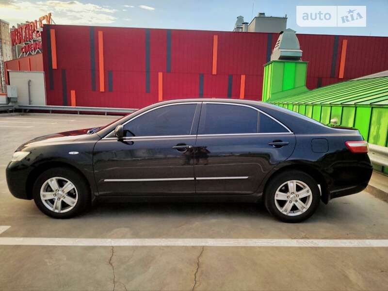 Седан Toyota Camry 2009 в Києві