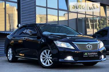 Седан Toyota Camry 2011 в Киеве