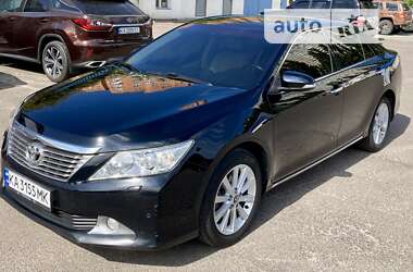 Седан Toyota Camry 2011 в Києві