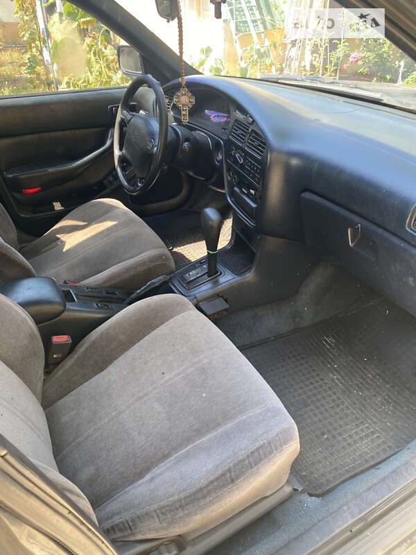 Седан Toyota Camry 1992 в Одесі