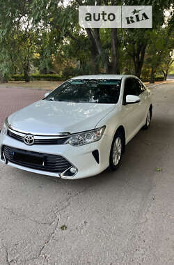 Седан Toyota Camry 2016 в Кропивницькому