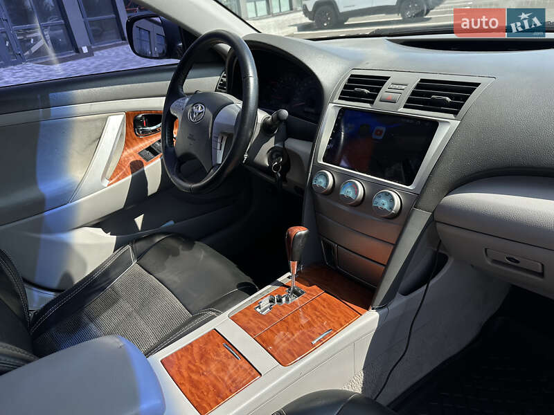Седан Toyota Camry 2007 в Чернігові