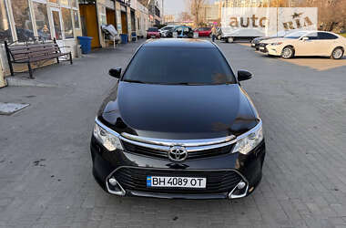 Седан Toyota Camry 2017 в Одессе