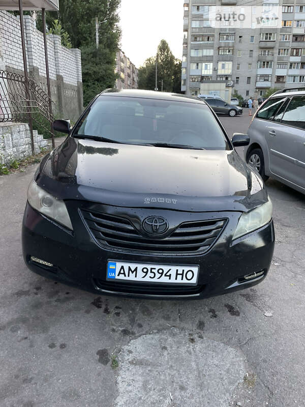 Седан Toyota Camry 2008 в Житомирі