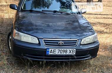 Седан Toyota Camry 2001 в Харкові