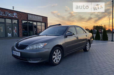 Седан Toyota Camry 2005 в Виннице