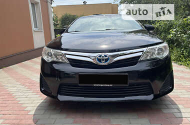 Седан Toyota Camry 2013 в Києві