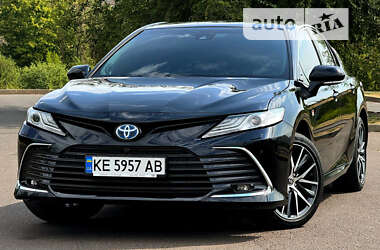 Седан Toyota Camry 2022 в Кривому Розі