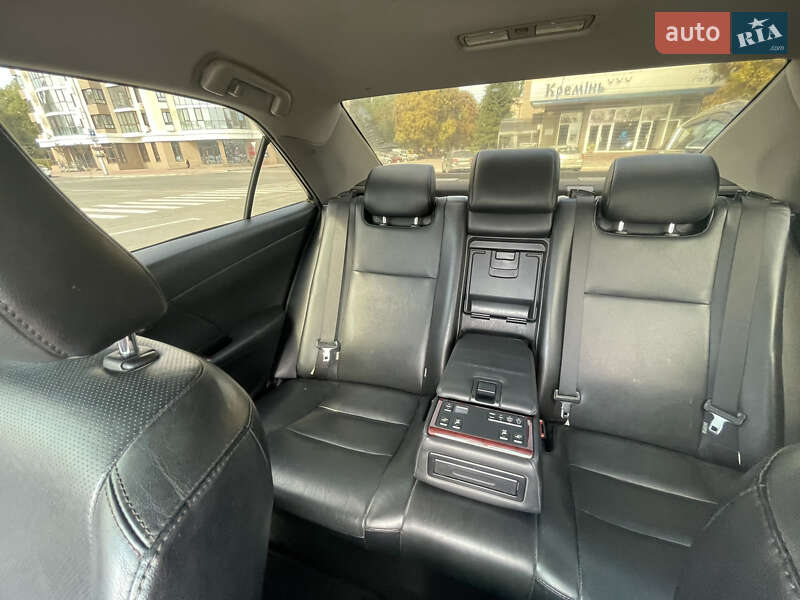 Седан Toyota Camry 2012 в Кременчуці