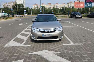 Седан Toyota Camry 2014 в 