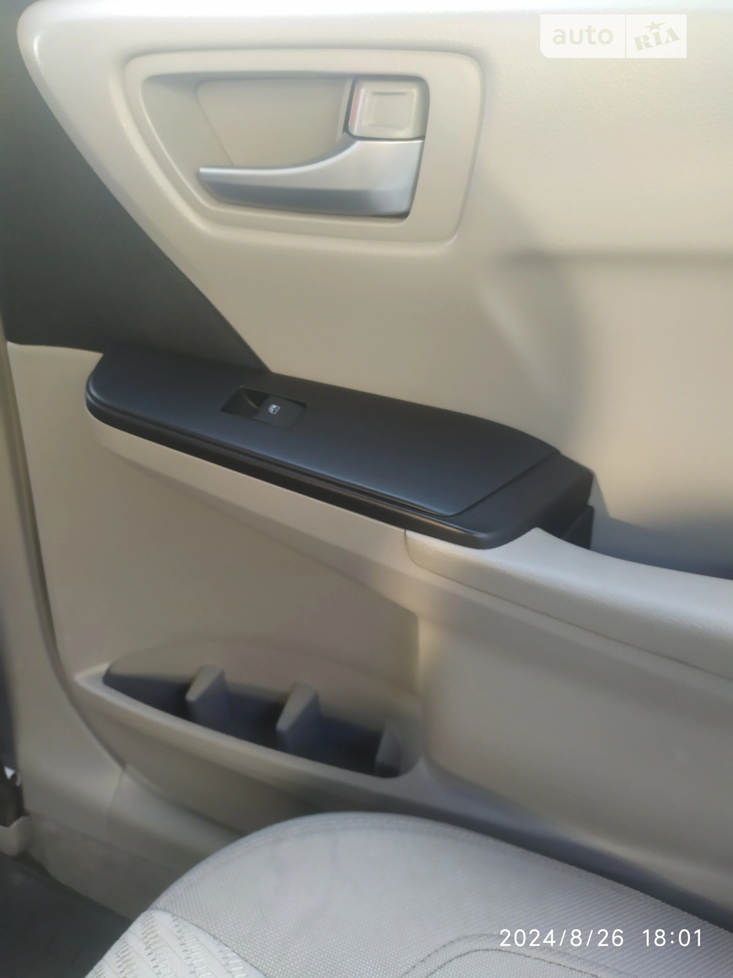 2017 Toyota Camry - мініатюра 16