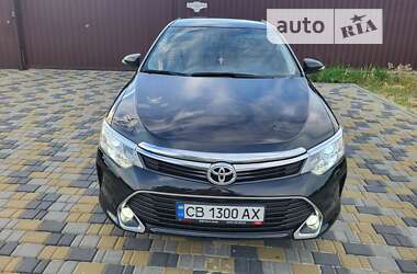 Седан Toyota Camry 2017 в Остер