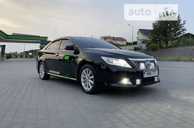 Седан Toyota Camry 2012 в Хмельницькому