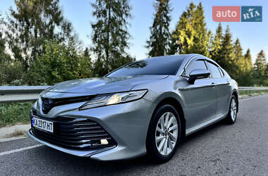 Седан Toyota Camry 2020 в Львове