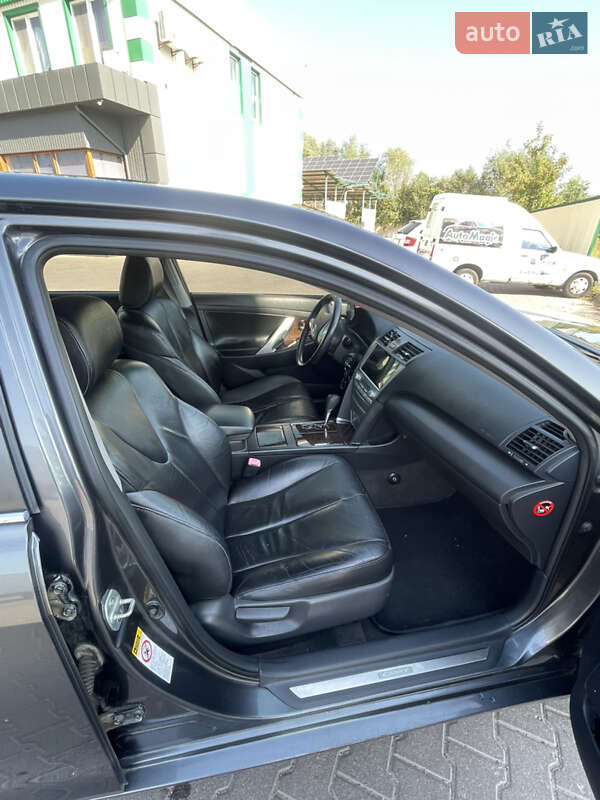 Седан Toyota Camry 2007 в Хмельницькому