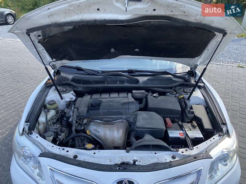 Седан Toyota Camry 2010 в Львове фото 4 Седан Toyota Camry 2010 в Львове
