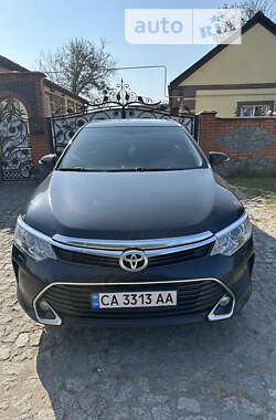 Седан Toyota Camry 2015 в Жашківу