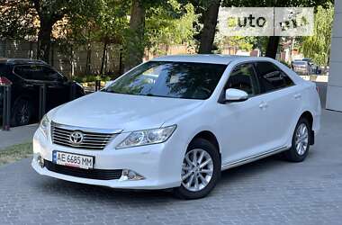 Седан Toyota Camry 2012 в Днепре